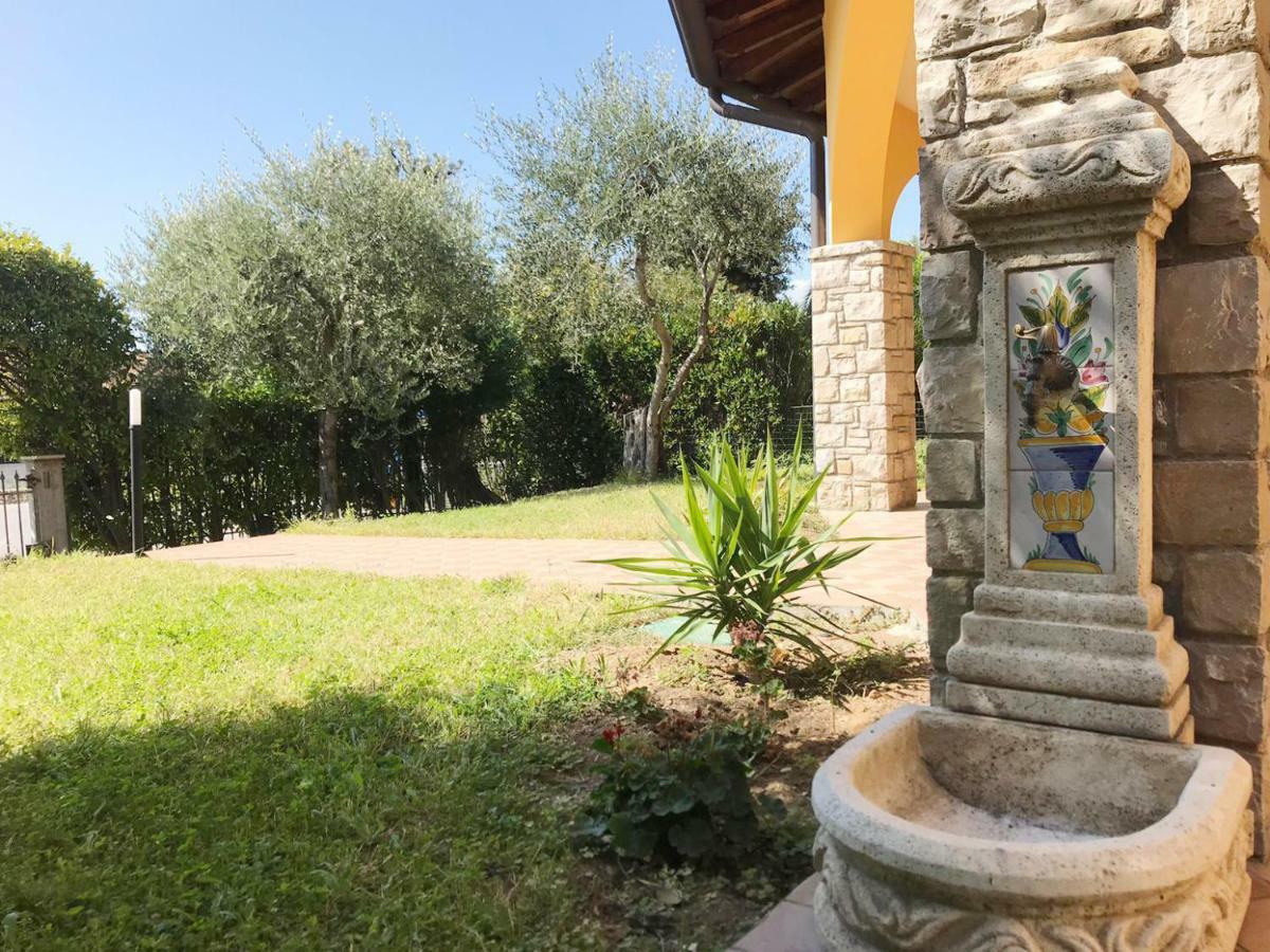 Villa The Sweet Rose With Pool Manerba del Garda Esterno foto